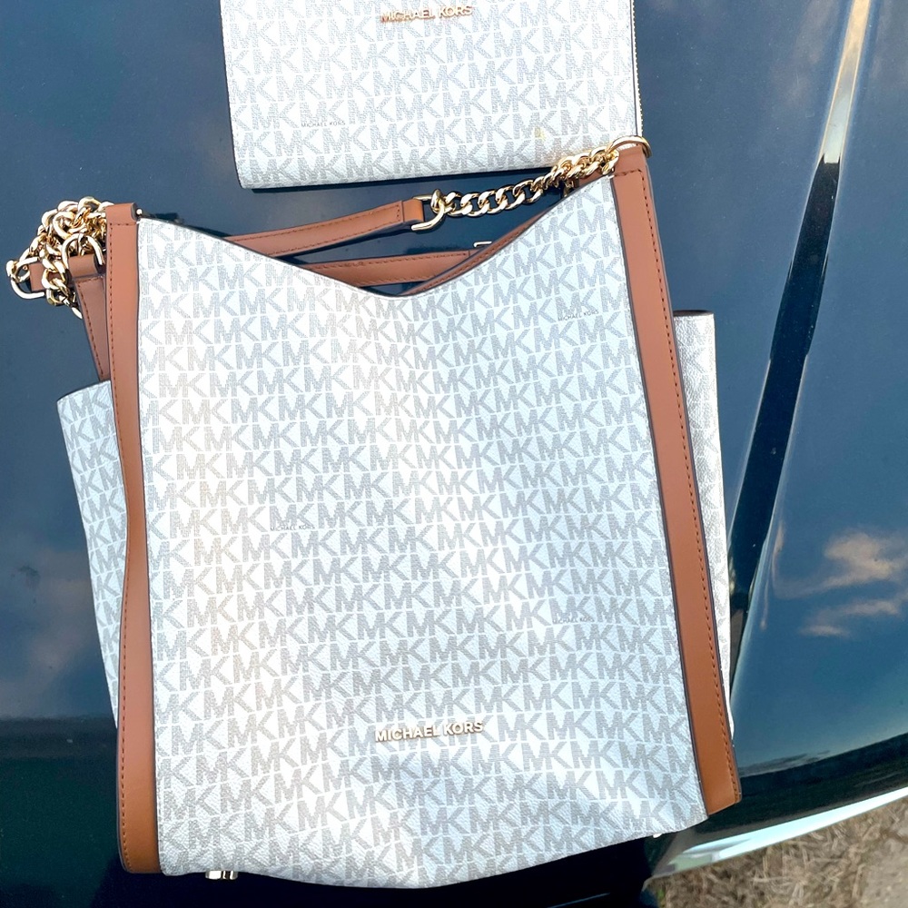 Micheal Kors Handbag and wallet